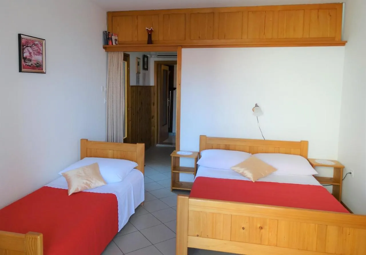 Apartmani Crikvenica 30080 - Libuska Apartment