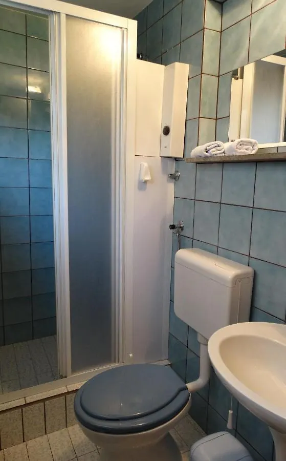 Apartmani Crikvenica 30080 - Libuska 0*,