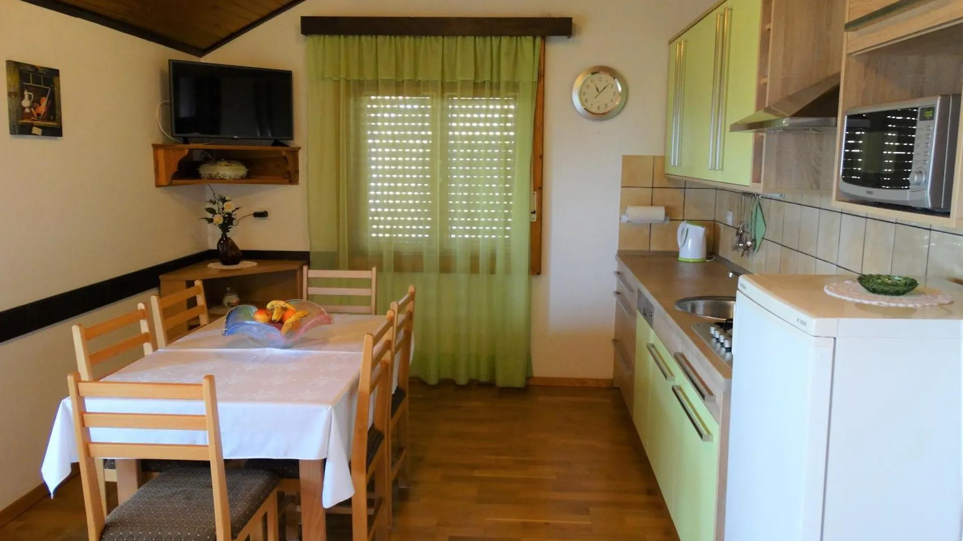 Apartmani Crikvenica 30080 - Libuska